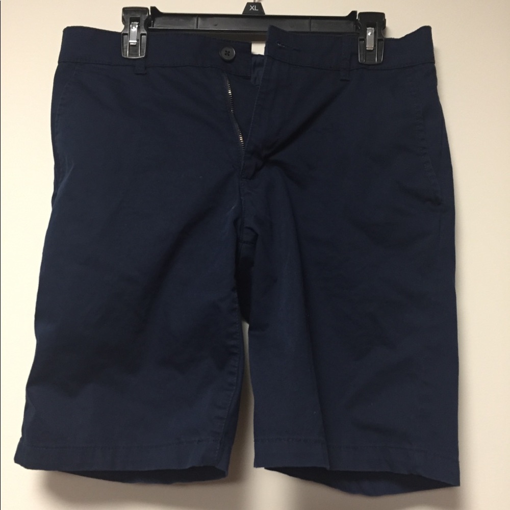 Navy blue Claiborne stretch khaki shorts used 30